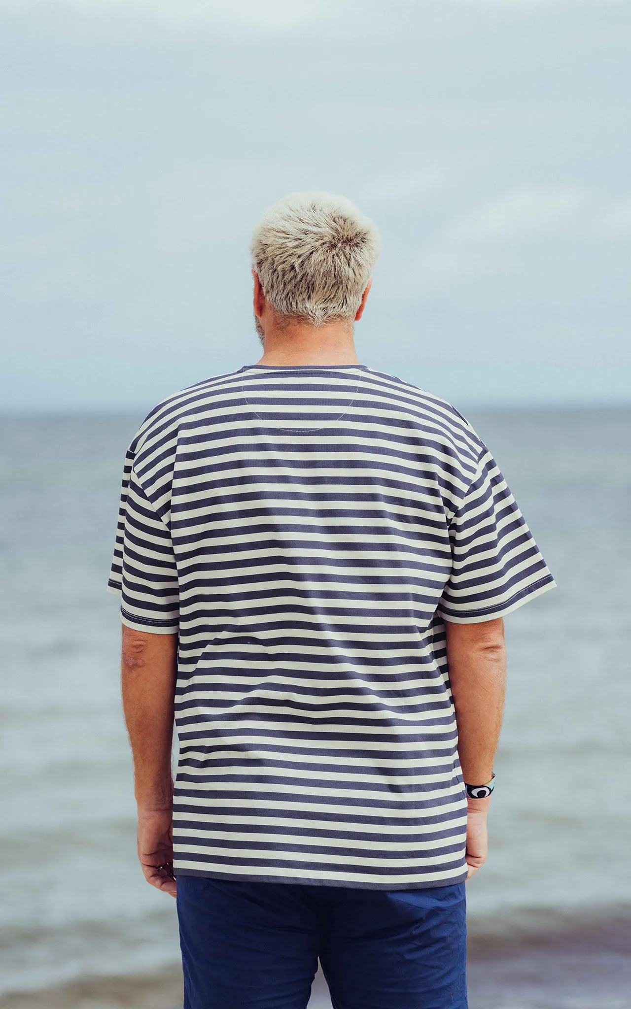 BLUE STRIPED BEACH CLUB T-SHIRT